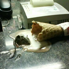 Rato encontrado dentro de um sorvete do Mcdonald