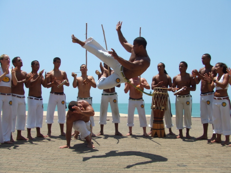Bancada evangélica quer proibir a capoeira no Brasil! Será verdade? (Foto: Reprodução/Facebook)