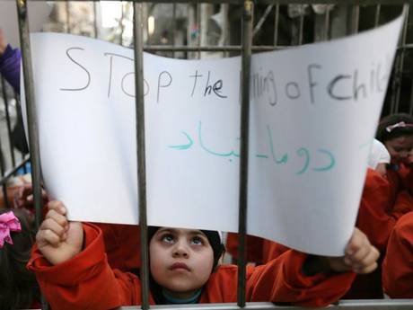 Crianças participaram do protesto contra o governo da Síria! (foto: Reprodução)