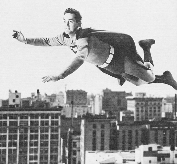 Kirk Alyn como Superman! (foto: Reprodução/DC Wikia)