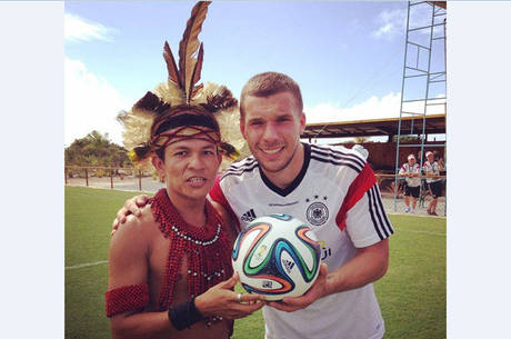 Seleção alemã ajudará comunidade indígena por três anos! (foto: Reprodução/Facebook) 