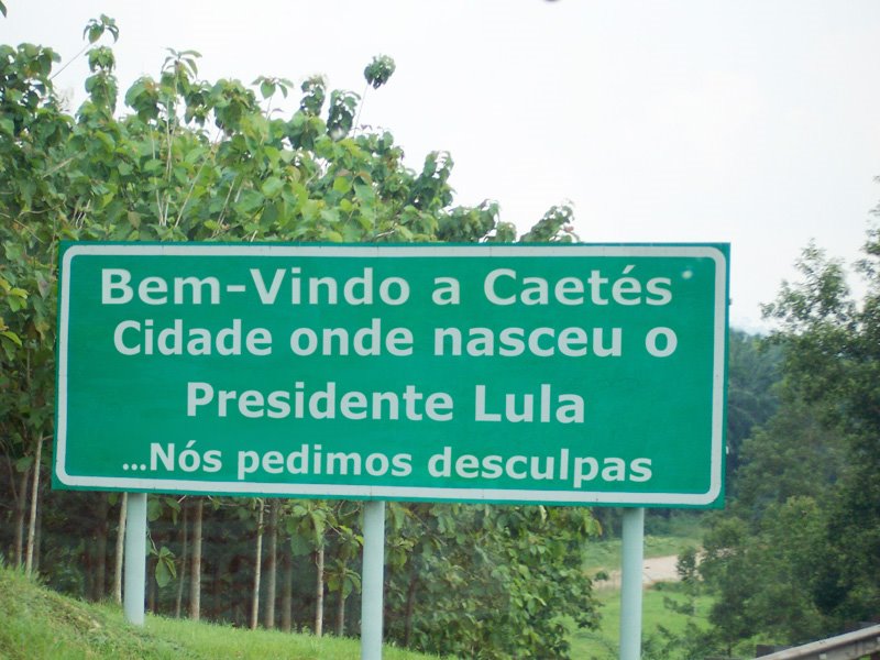 Placa pede desculpas pelo nascimento de ex-presidente em Caetés! Será verdade? (foto: reprodução/Facebook)