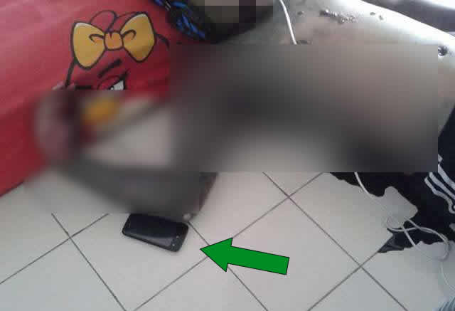 Rapaz teria morrido ao utilizar o smartphone enquanto estava carregando! Será verdade? (foto: Reprodução/WhatsApp)