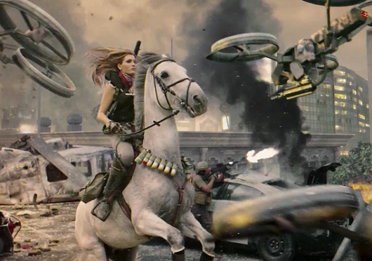 Se você não está ligando o nome à pessoa, Daphne é a moça do cavalo do jogo Call of Duty: Black Ops II (foto: Divulgação)