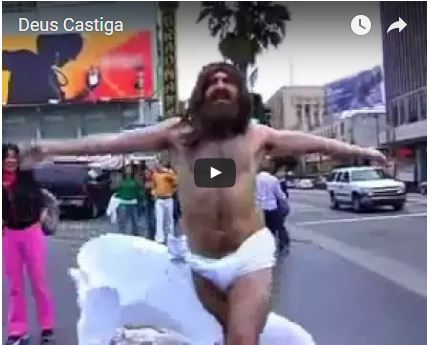 Deus Castiga! Vídeo de Jesus Gay sendo atropelado por um ônibus!