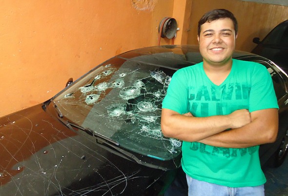 Altamon Luiz é o dono do carro que foi estragado na Vila Olímpia!