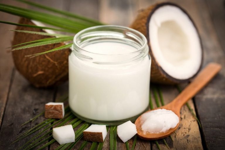 Será verdade que o óleo de coco é um eficaz repelente natural?