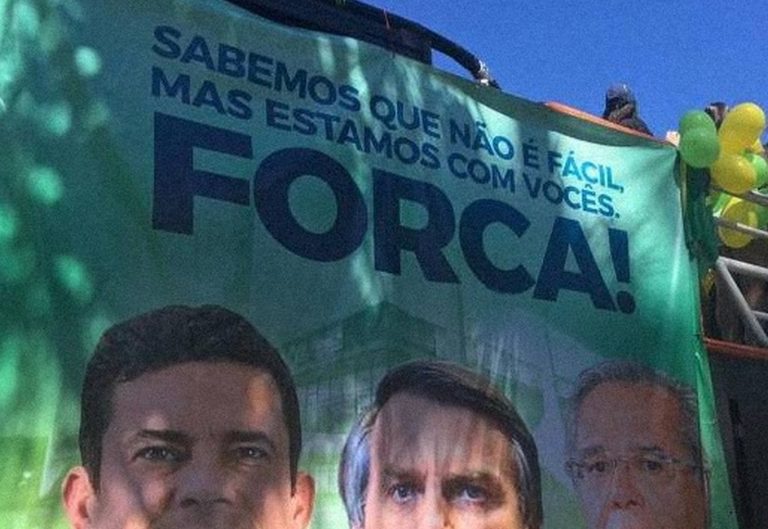 Banner com a palavra “Forca” foi utilizado por manifestantes pró-Bolsonaro?