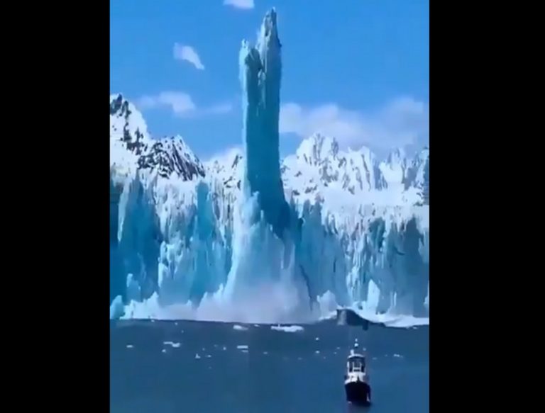 Vídeo mostra um gigantesco bloco de gelo se desprendendo de uma geleira na Islândia?
