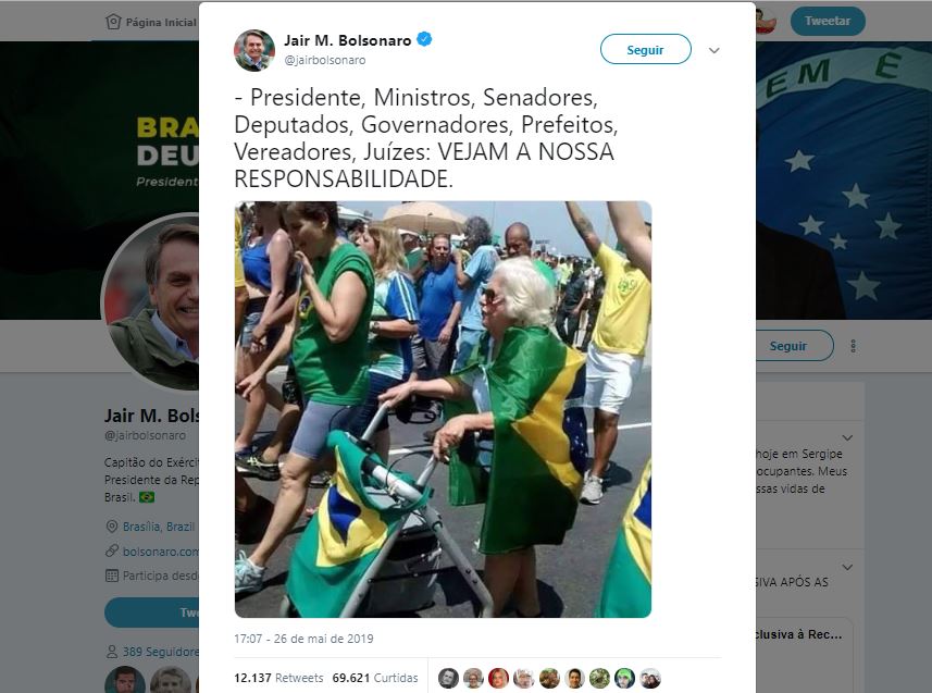 Resultado de imagem para Foto postada por Bolsonaro Ã© antiga, a velhinha morreu em 2018