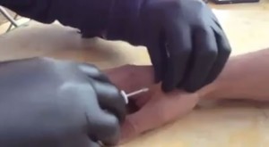 Vídeo mostra implantação do chip RFID em humanos. Será? | E ...