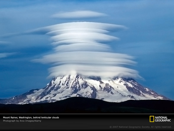 lenticular-clouds-mount_rainer