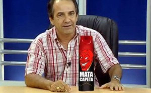 Silas Malafaia estaria lançando um spray mata-capeta! Será verdade?