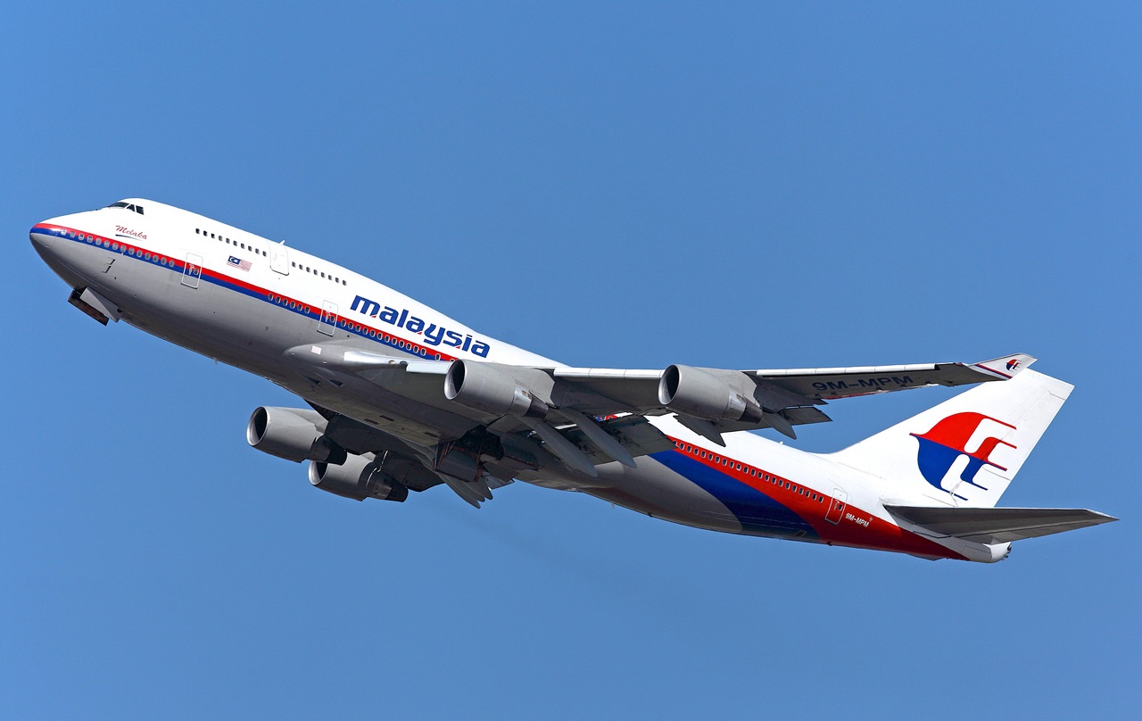 Tragédia do voo MH17 seria um plano para evitar a cura da AIDS? (foto: Reprodução)