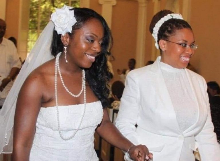 Mãe e filha se casaram numa cerimônia íntima na África do Sul?