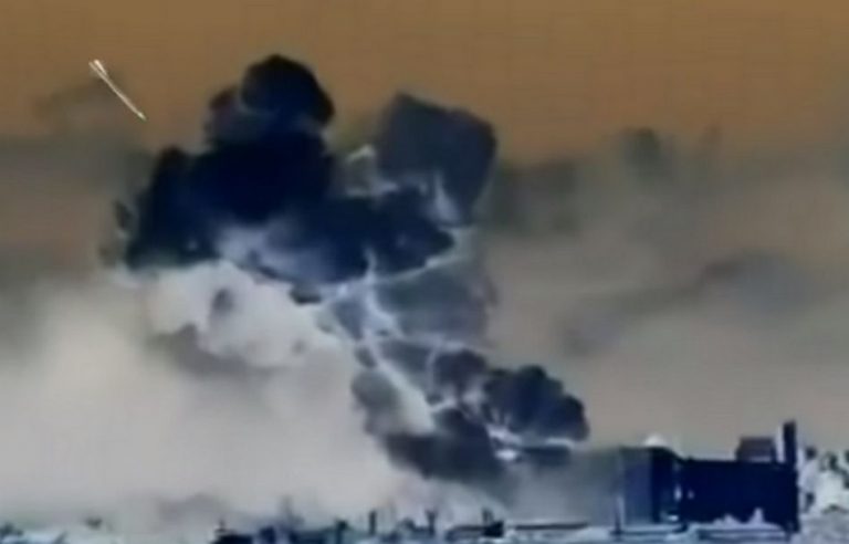 Análise de vídeo mostra que um míssil causou a megaexplosão em Beirute?