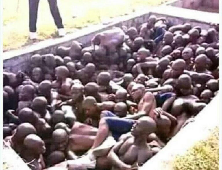 Foto mostra um mercado muçulmano de escravos na Líbia?