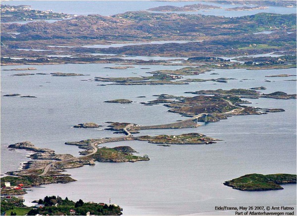 Estrada na Noruega foi construída sobre pequenas ilhas no oceano!