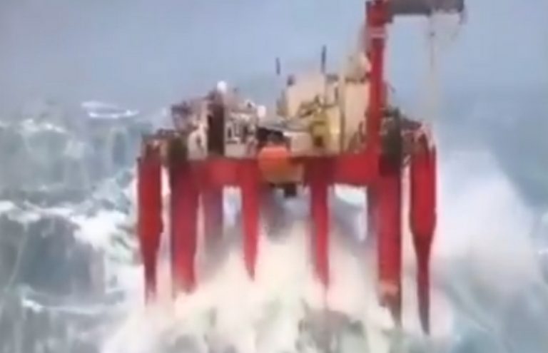 Vídeo mostra os efeitos do furacão Laura sobre uma plataforma de petróleo?