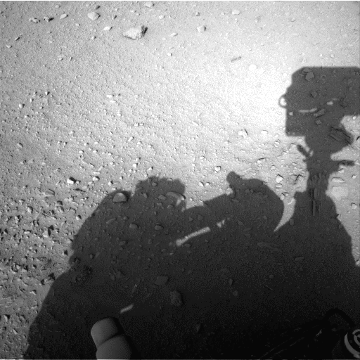 Silhueta de astronauta aparece ao lado da Curiosity, em Marte! Será que isso é verdade?