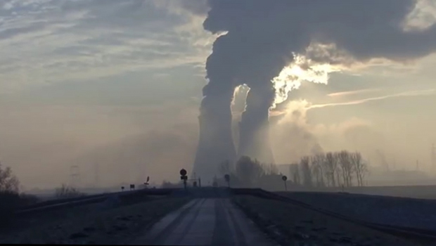 Usina nuclear de Doel, na Bélgica! (foto: Reprodução)