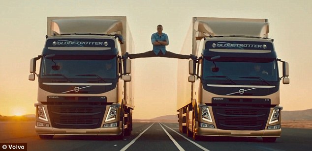 Van Damme faz espacate no meio de dois caminhões da Volvo!